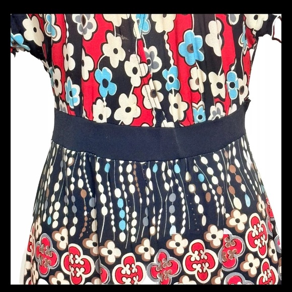 Charlotte Russe Juniors Floral Print Dress M Black Red Deep V-Neck Knee Length - Picture 4 of 13